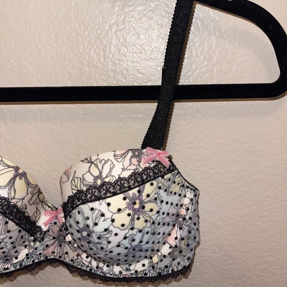 NWT Victoria’s Secret Dream Angels Floral Swiss Dot Lace Lightly Lined Demi Bra - Picture 5 of 9